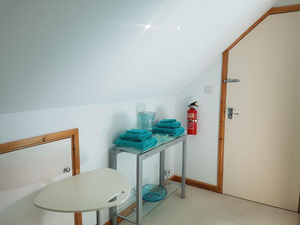 בודמין Meadow Oak Accommodation מראה חיצוני תמונה